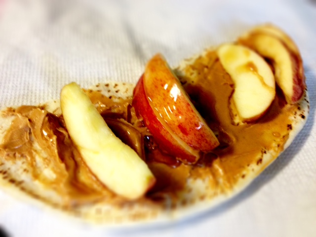 Photo of pita with apples and peanut butter